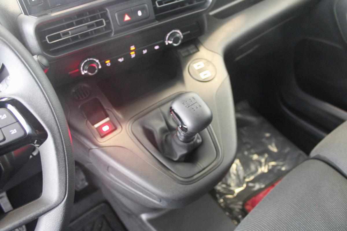 fiat-doblo-1-5-bluehdi-2025-diesel-1499cc