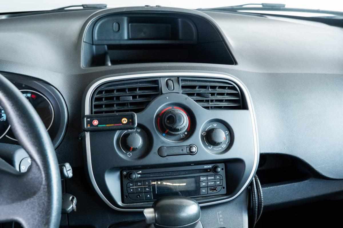 renault-kangoo-22-kwh-2021-eletrico
