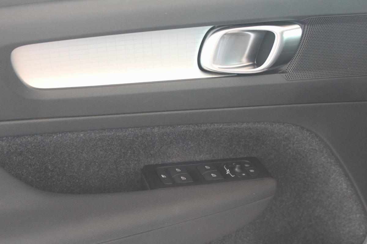 volvo-xc40-t5-twin-engine-recharge-2022-gasolina-1477cc