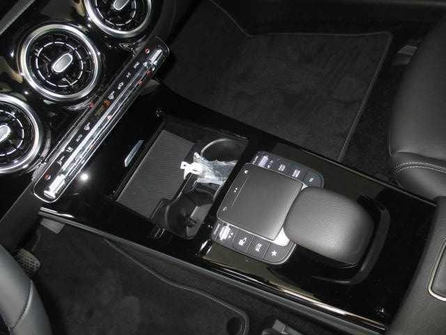 mercedes-benz-cla-200-2022-gasolina-1332cc