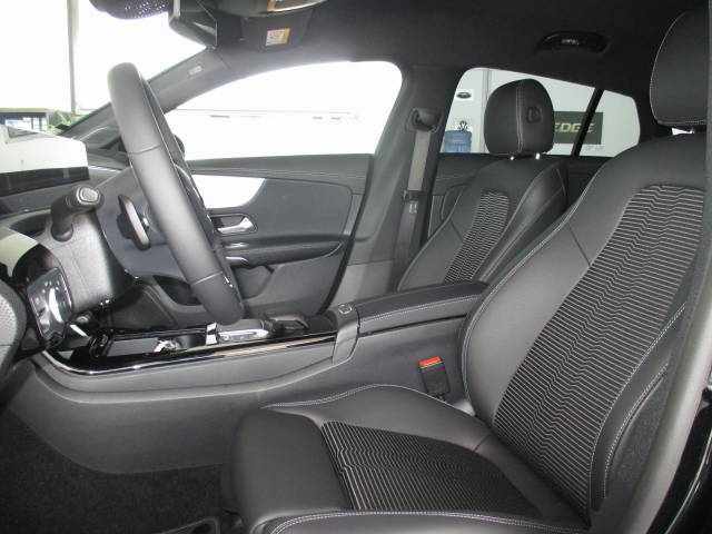 mercedes-benz-cla-200-2022-gasolina-1332cc