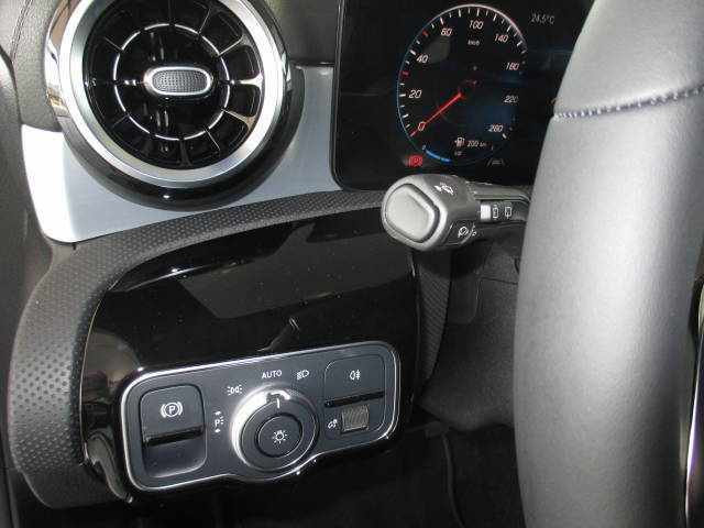 mercedes-benz-cla-200-2022-gasolina-1332cc