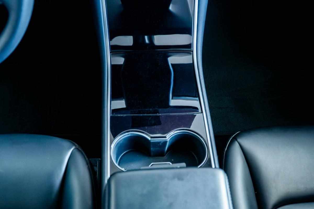 tesla-model-3-standard-range-plus-2020-eletrico