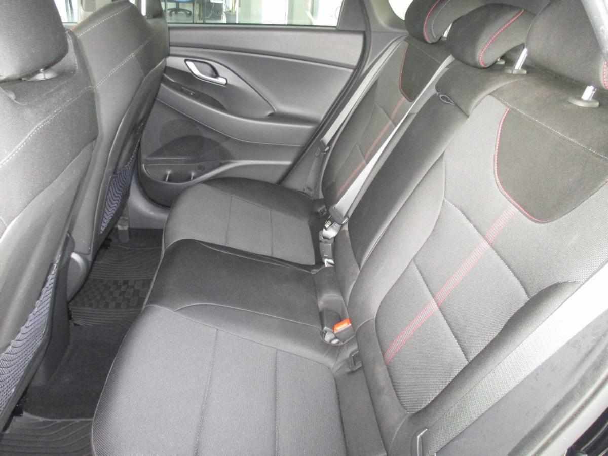 hyundai-i30-1-6-crdi-2021-diesel-1598cc