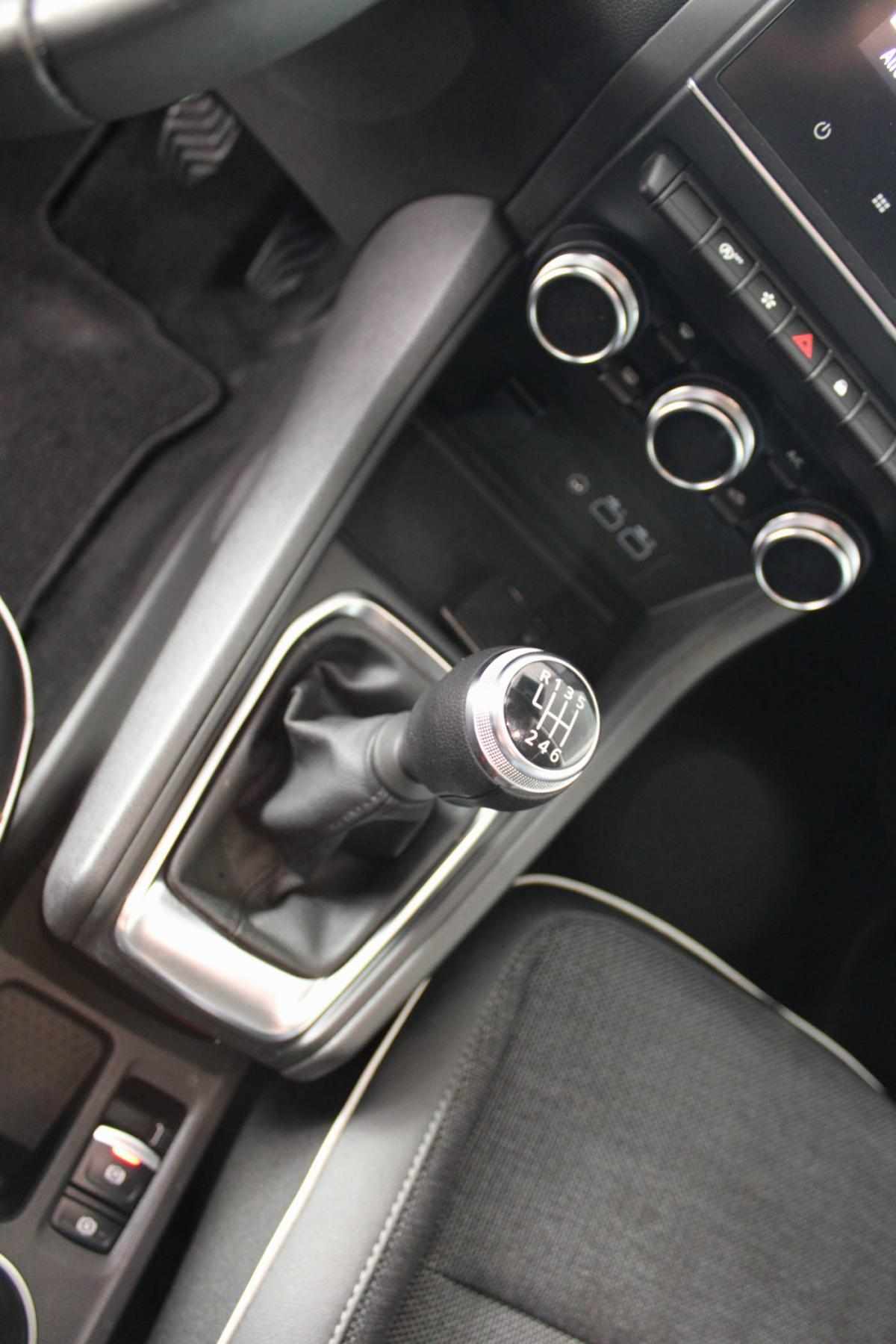 renault-captur-1-0-tce-2023-gasolina-999cc