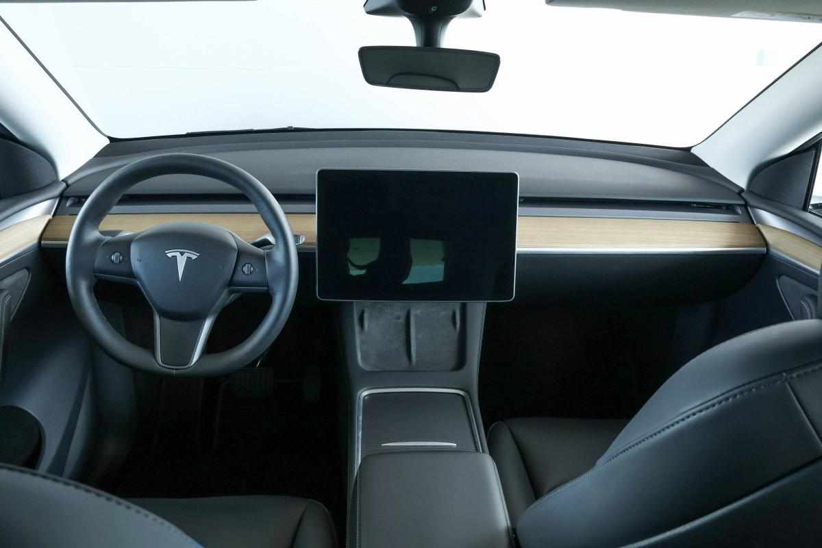tesla-model-y-long-range-awd-2022-eletrico