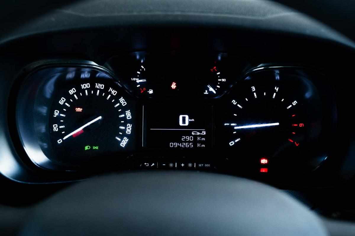 toyota-proace-city-1-5-102cv-2023-diesel-1499cc