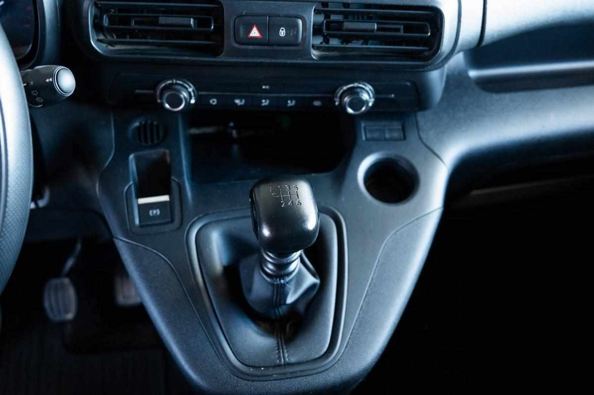 toyota-proace-city-1-5-102cv-2023-diesel-1499cc