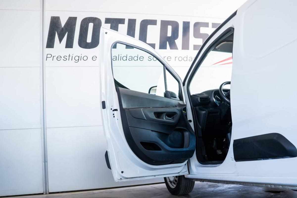 toyota-proace-city-1-5-102cv-2023-diesel-1499cc