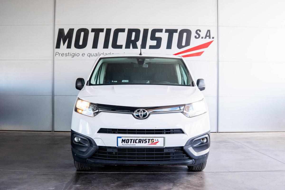 toyota-proace-city-1-5-102cv-2023-diesel-1499cc