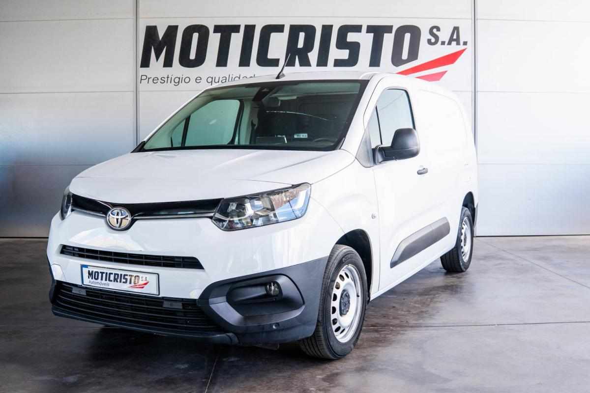 toyota-proace-city-1-5-102cv-2023-diesel-1499cc