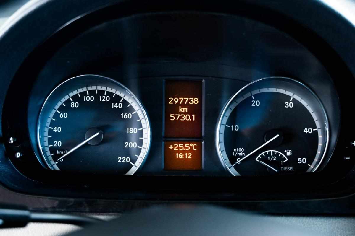 mercedes-benz-viano-115-cdi-4matic-2009-diesel-2148cc