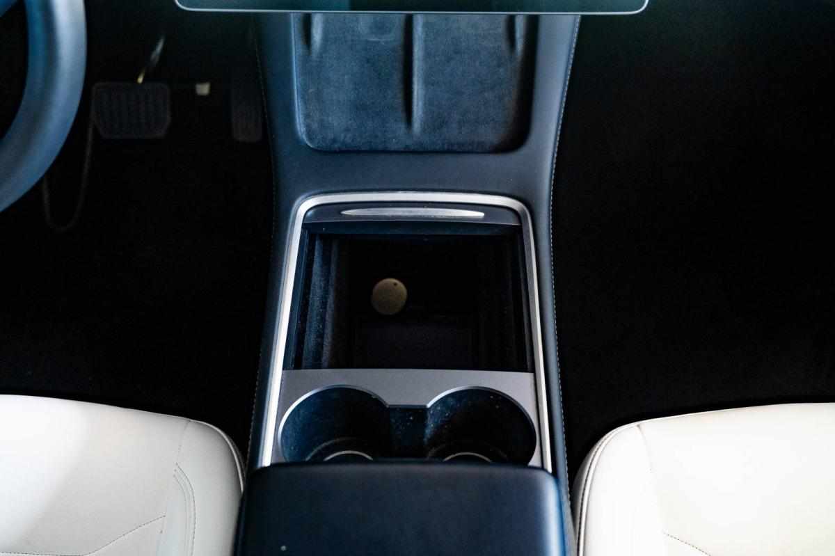 tesla-model-y-performance-2023-eletrico