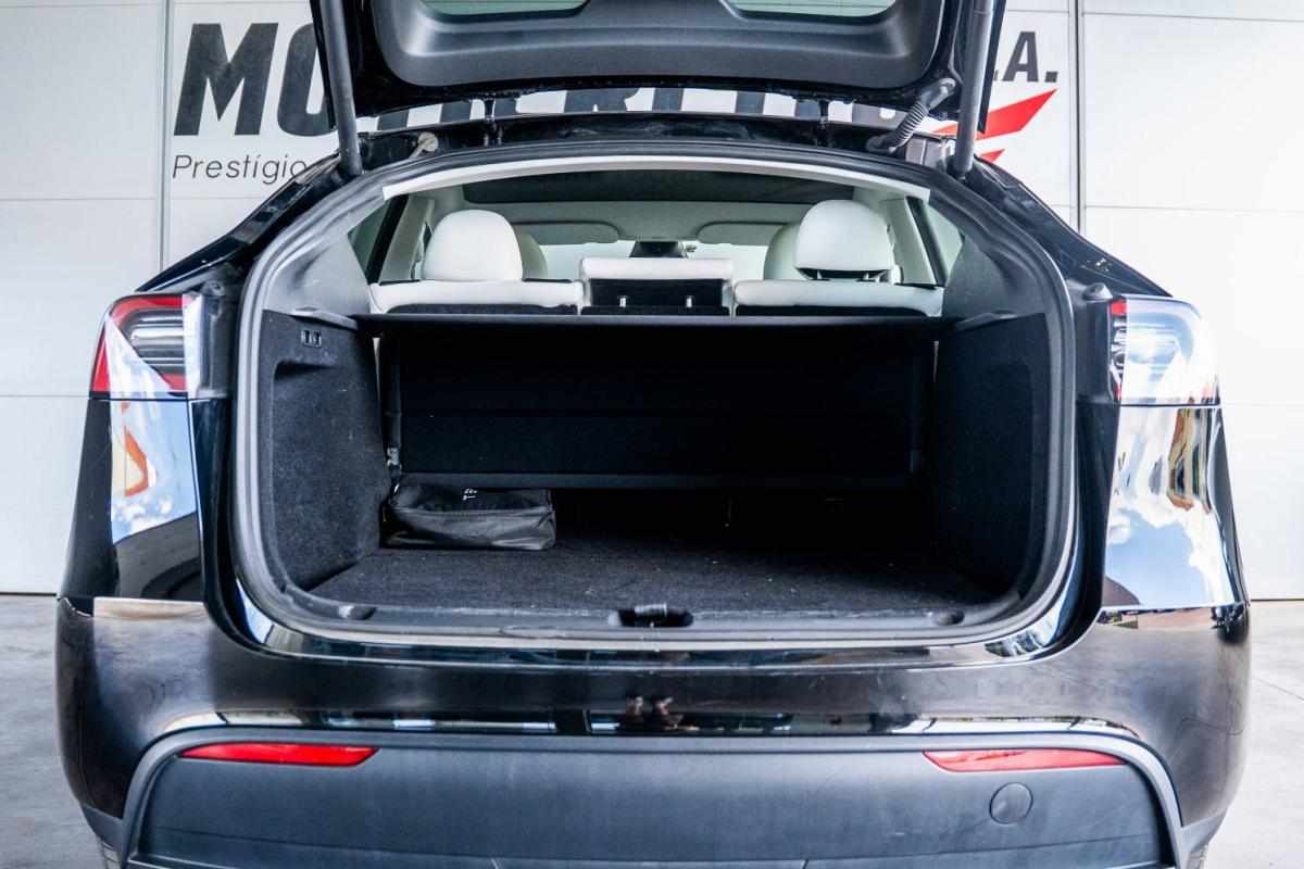 tesla-model-y-performance-2023-eletrico