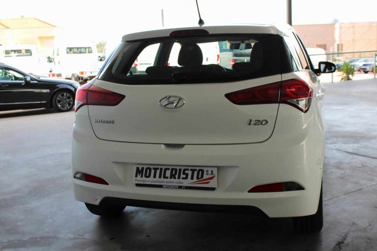 hyundai-i20-1-1-75cv-2017-diesel-1120cc