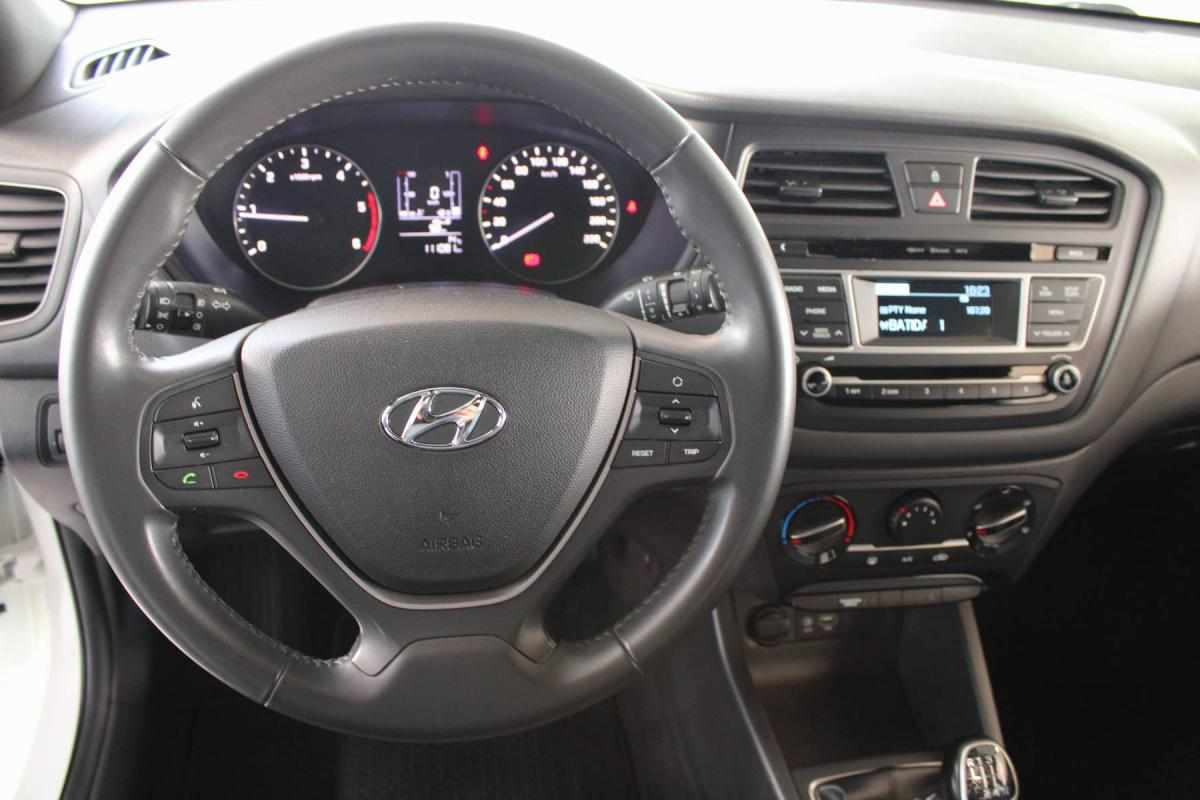 hyundai-i20-1-1-75cv-2017-diesel-1120cc