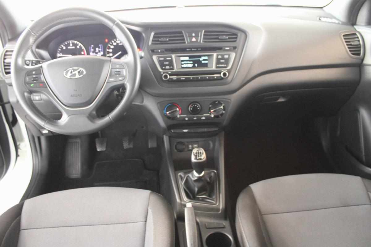 hyundai-i20-1-1-75cv-2017-diesel-1120cc