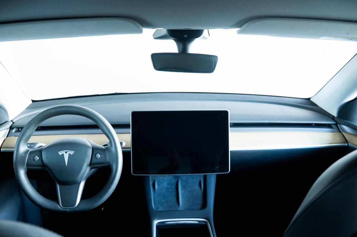 tesla-model-y-long-range-awd-2022-eletrico