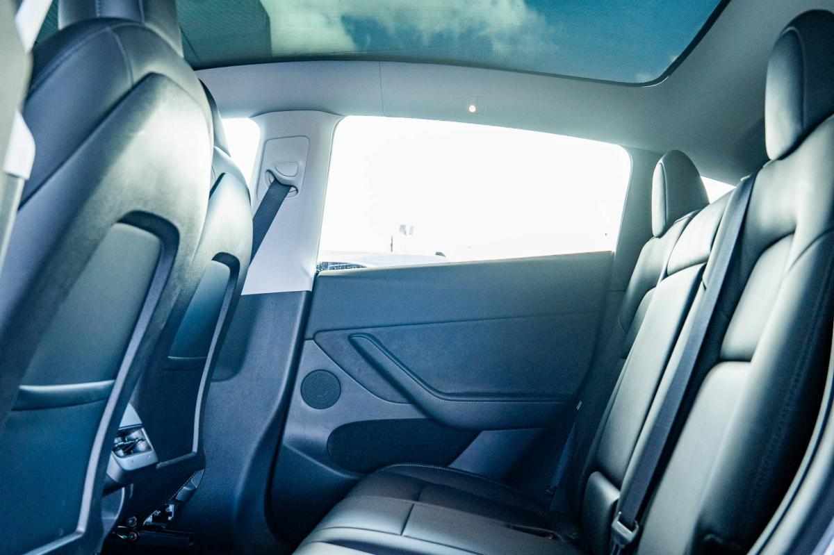 tesla-model-y-long-range-awd-2022-eletrico