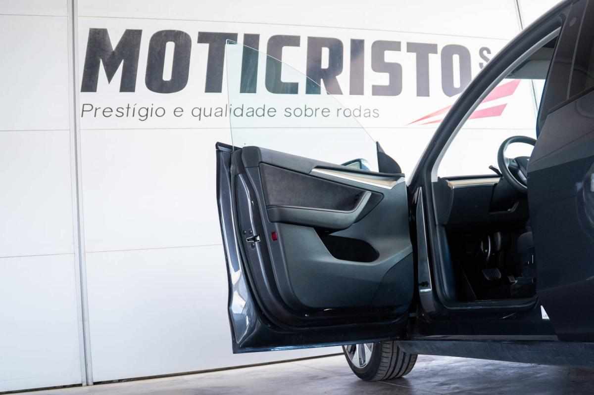tesla-model-y-long-range-awd-2022-eletrico