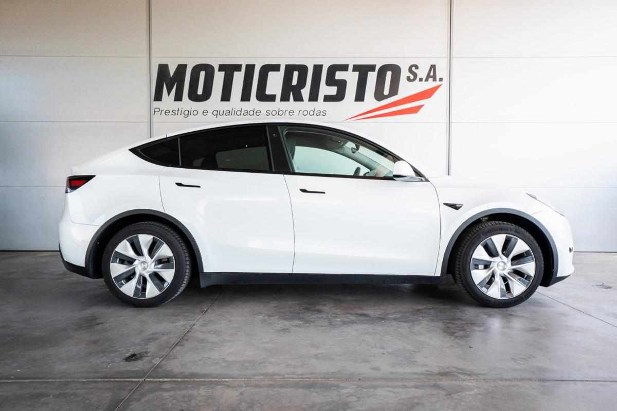 tesla-model-y-long-range-rwd-2022-eletrico