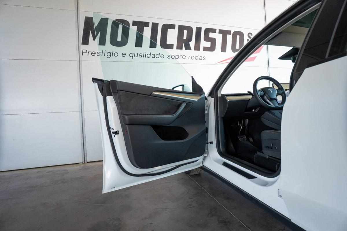tesla-model-y-long-range-rwd-2022-eletrico