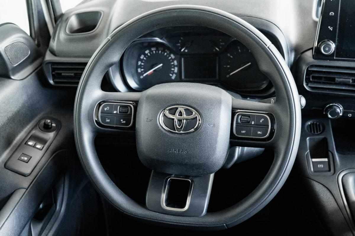 toyota-proace-city-1-5-102cv-2023-diesel-1499cc