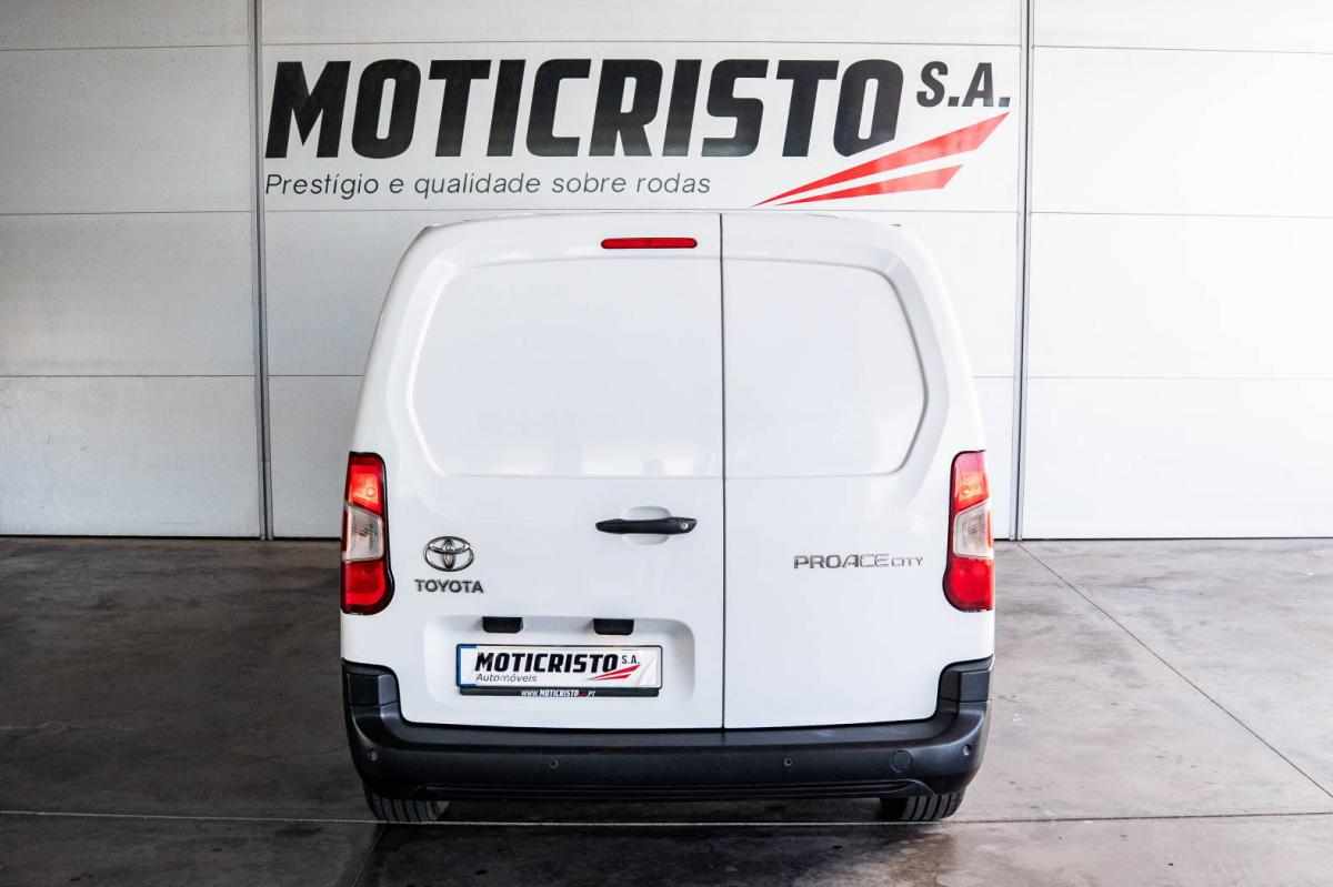 toyota-proace-city-1-5-102cv-2023-diesel-1499cc