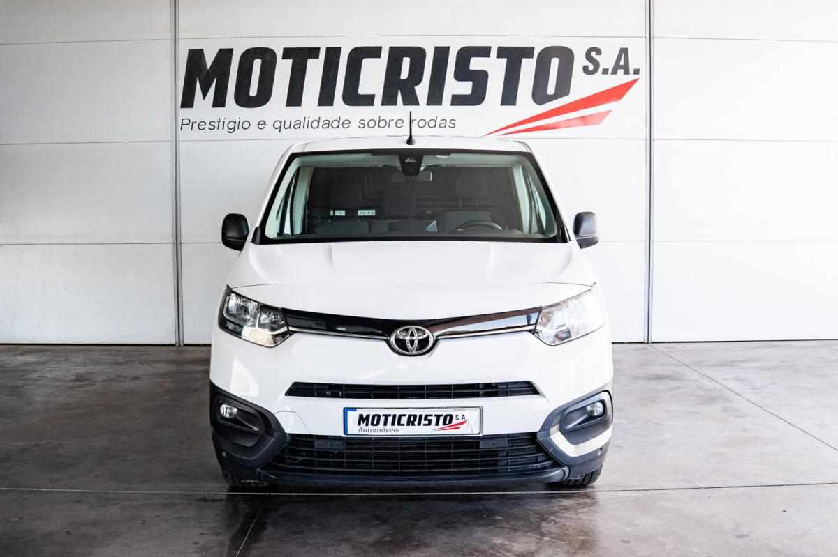 toyota-proace-city-1-5-102cv-2023-diesel-1499cc