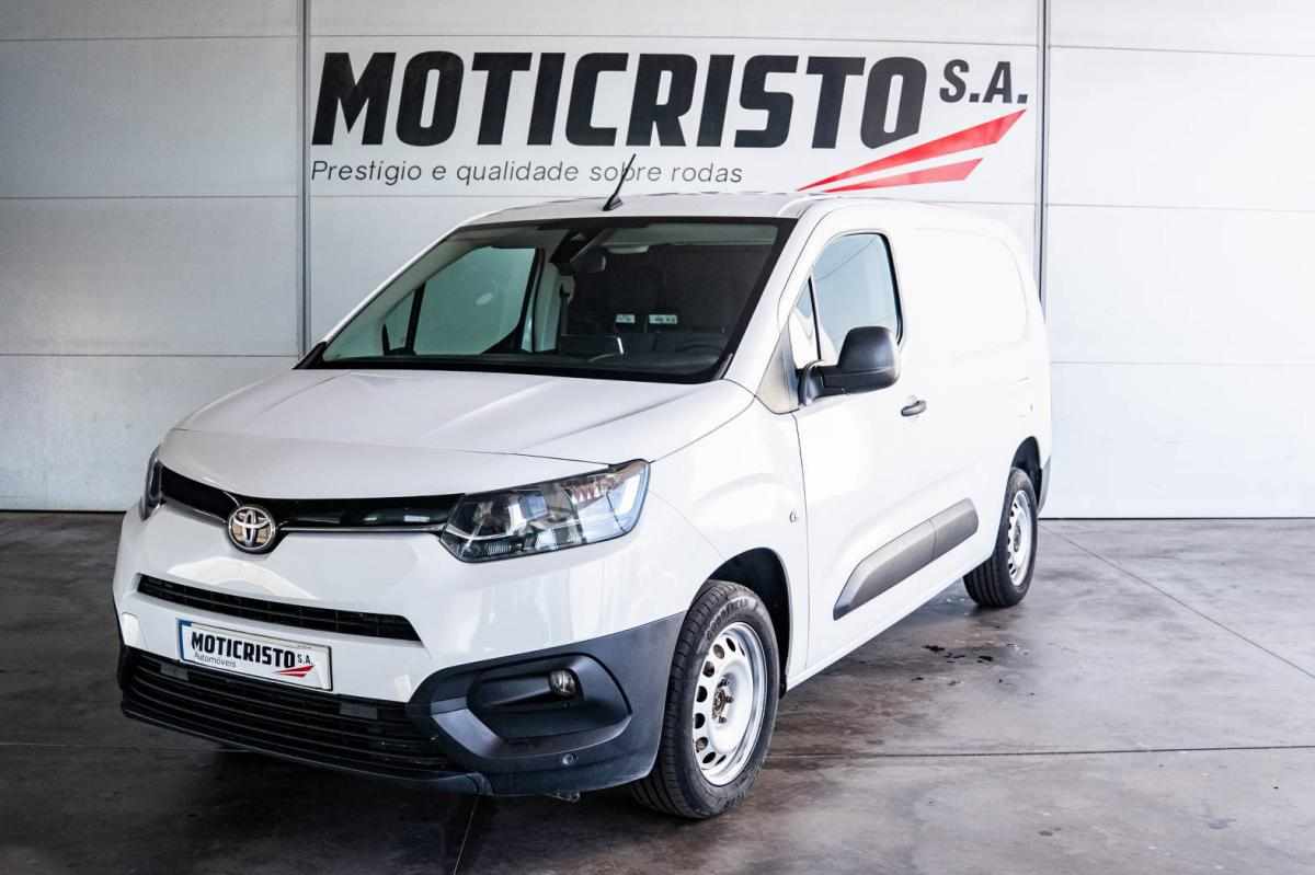 toyota-proace-city-1-5-102cv-2023-diesel-1499cc