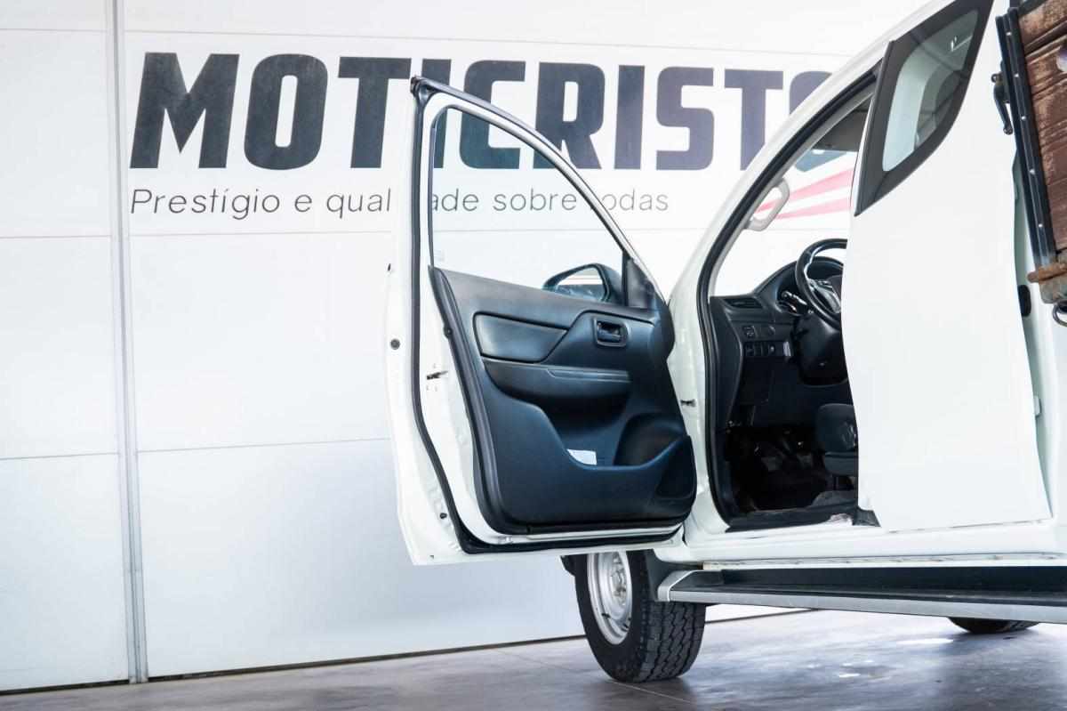mitsubishi-l200-2-2-di-d-2022-diesel-2268cc
