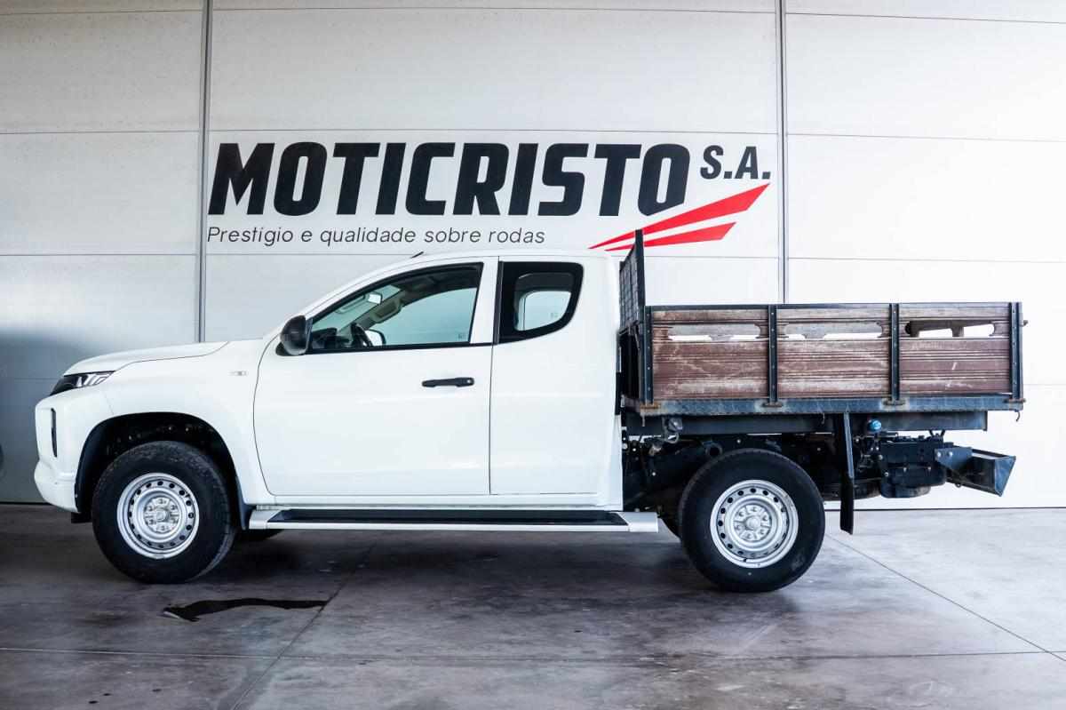 mitsubishi-l200-2-2-di-d-2022-diesel-2268cc