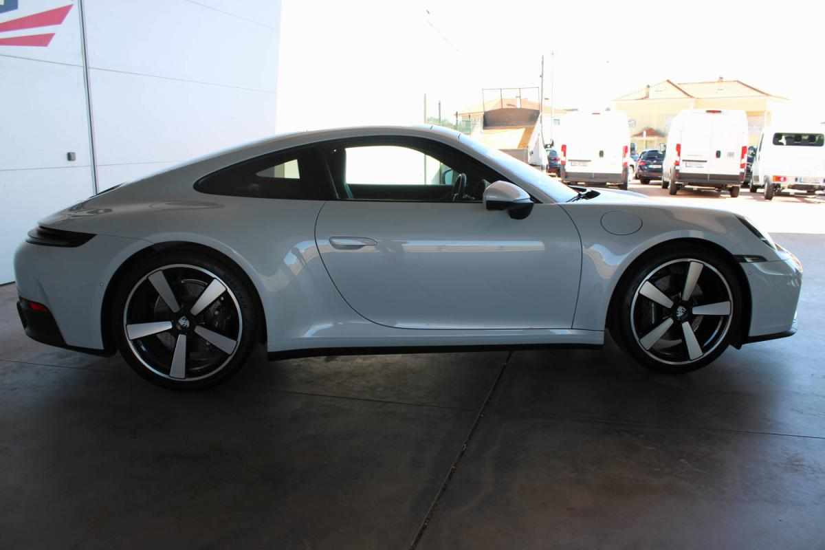 porsche-911-carrera-3-0-2025-gasolina-2981cc