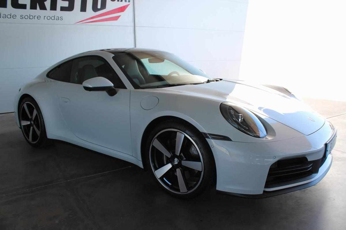 porsche-911-carrera-3-0-2025-gasolina-2981cc