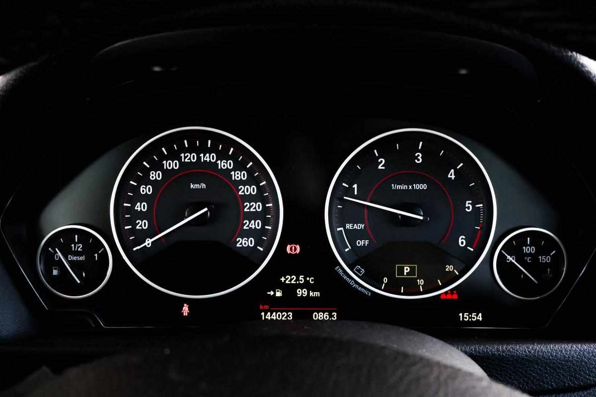 bmw-serie-3-318d-xdrive-2018-diesel-1995cc