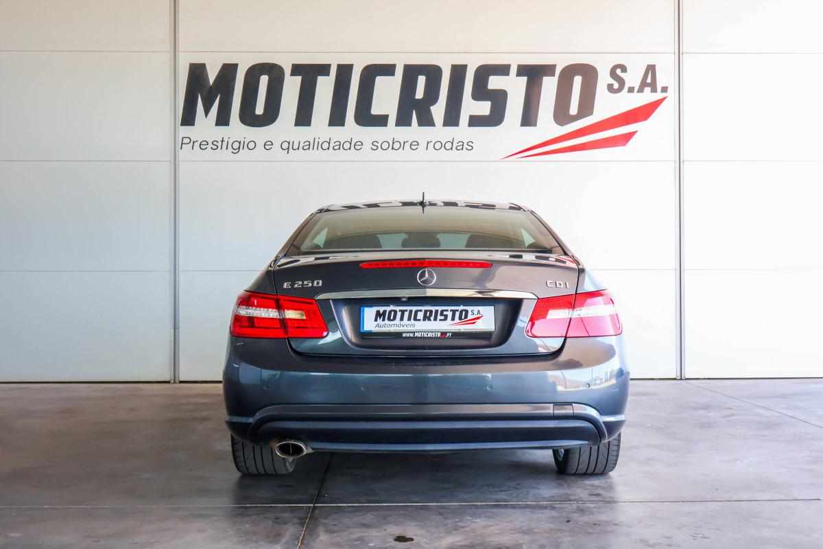 mercedes-benz-classe-e-e-250-cdi-coupe-blueefficiency-2010-diesel-2143cc