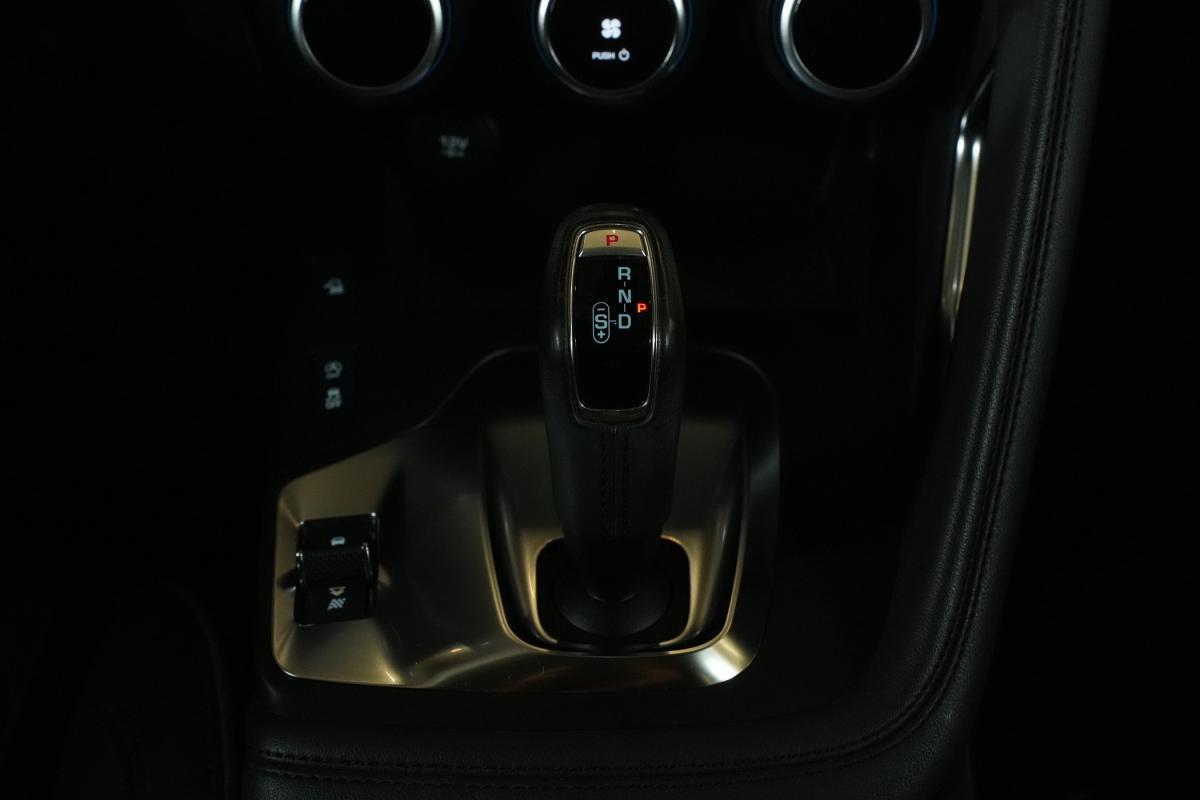 jaguar-f-pace-2019-diesel-1999cc