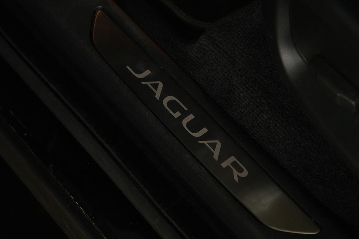 jaguar-f-pace-2019-diesel-1999cc