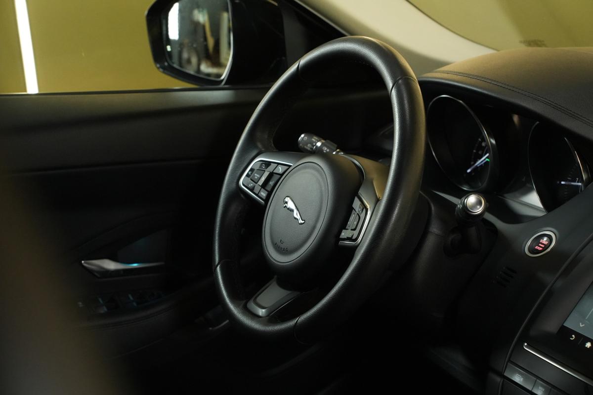 jaguar-f-pace-2019-diesel-1999cc