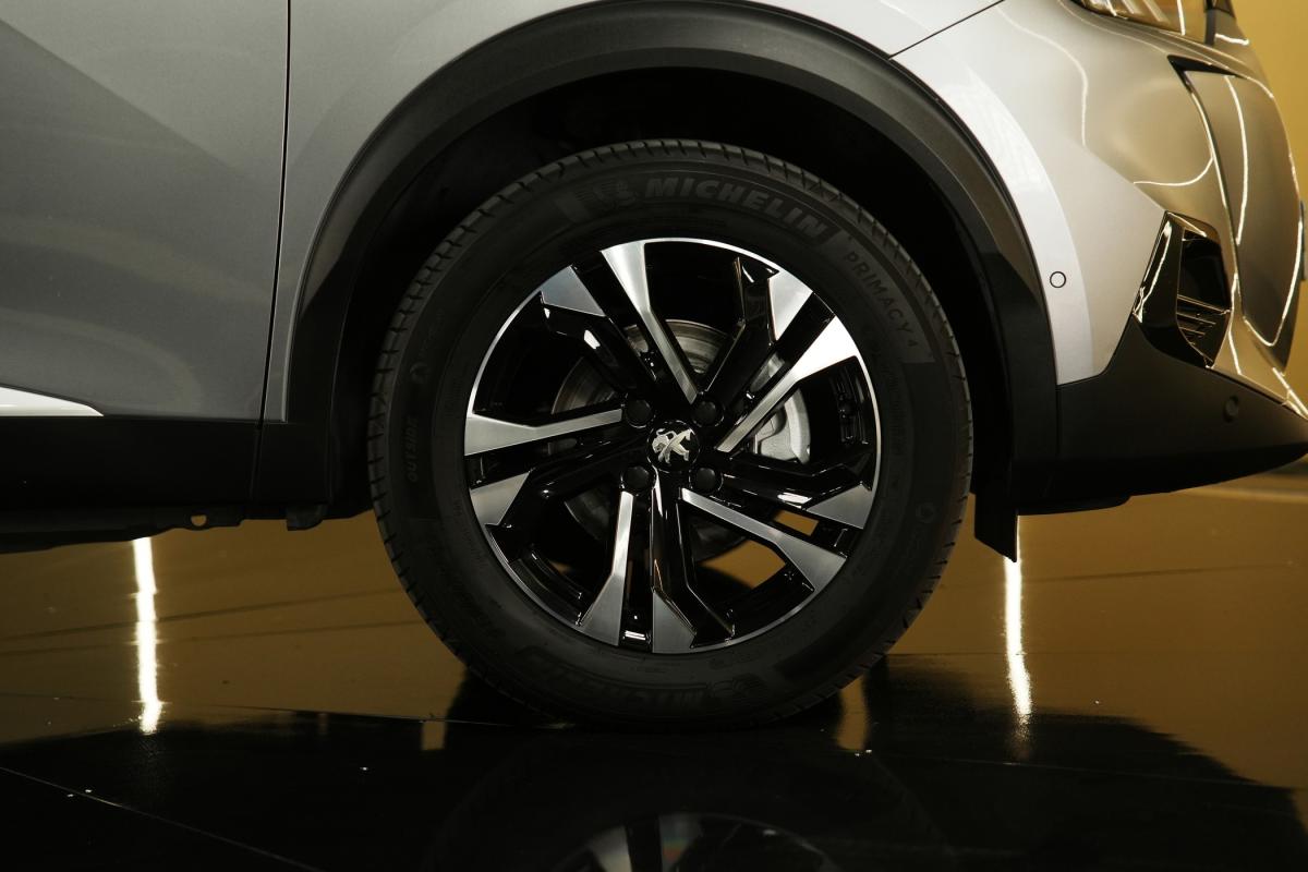 peugeot-2008-2021-gasolina-1199cc