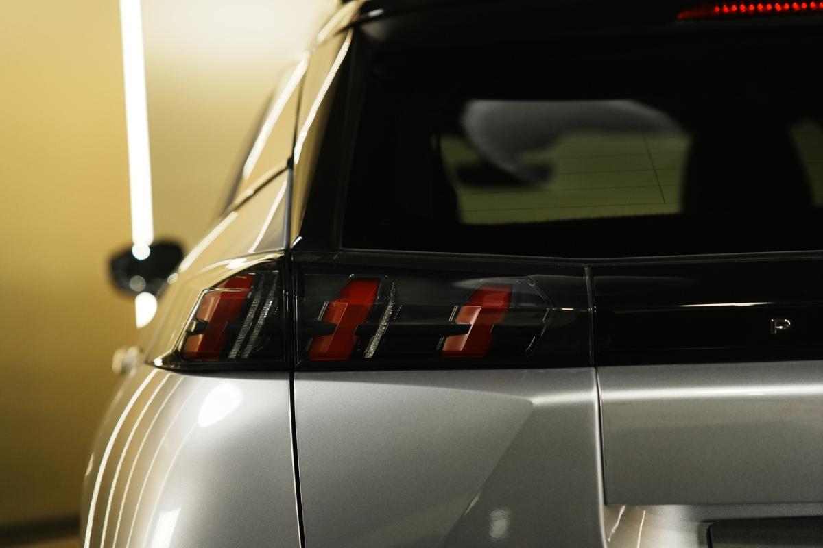 peugeot-2008-2021-gasolina-1199cc