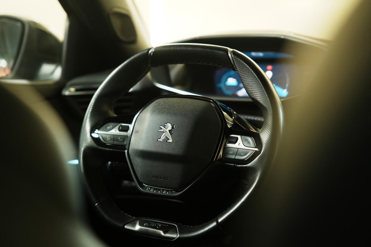 peugeot-2008-2021-gasolina-1199cc