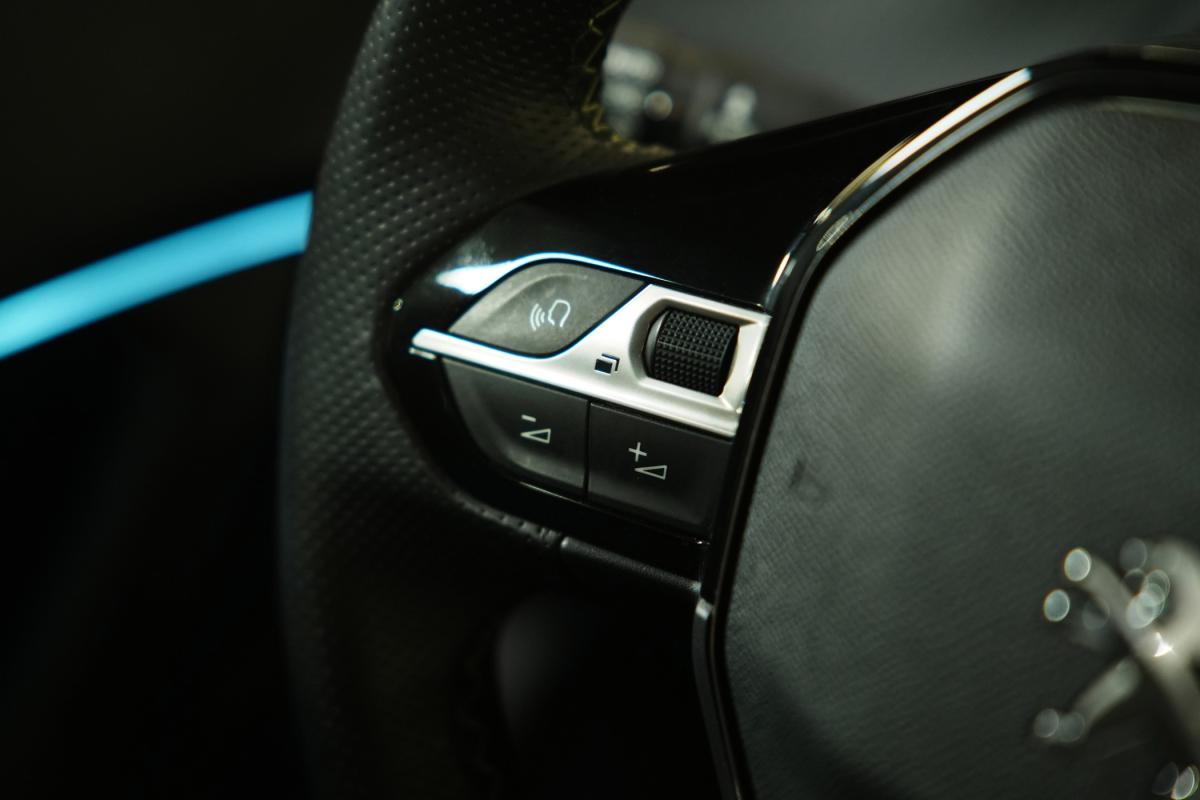 peugeot-2008-2021-gasolina-1199cc