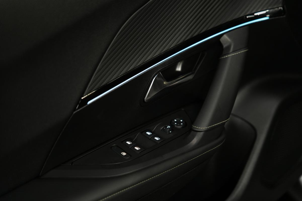 peugeot-2008-2021-gasolina-1199cc
