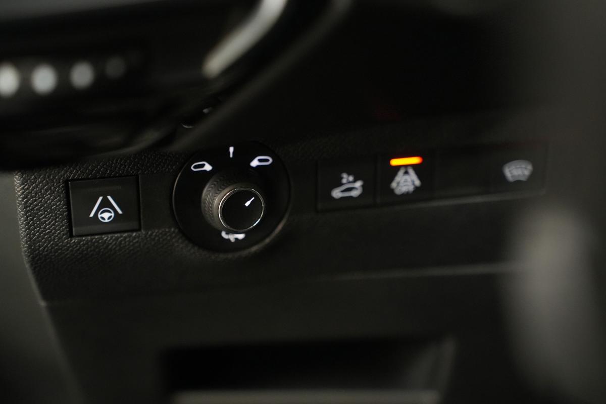 ds-ds-7-crossback-2022-diesel-1499cc