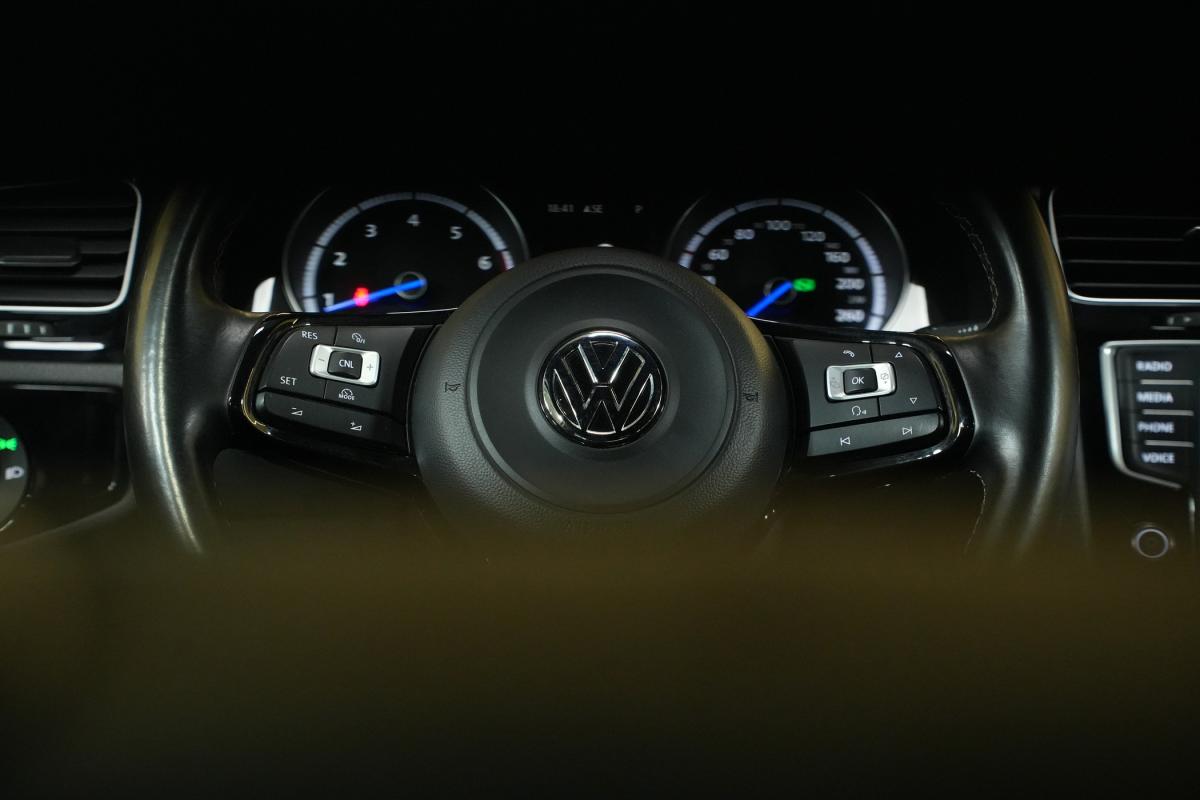 volkswagen-golf-2016-gasolina-1984cc