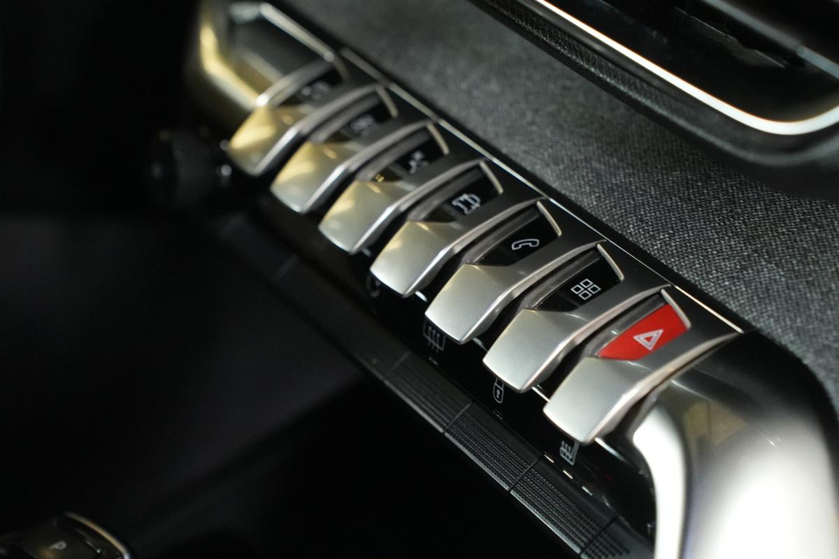 peugeot-5008-2020-diesel-1499cc