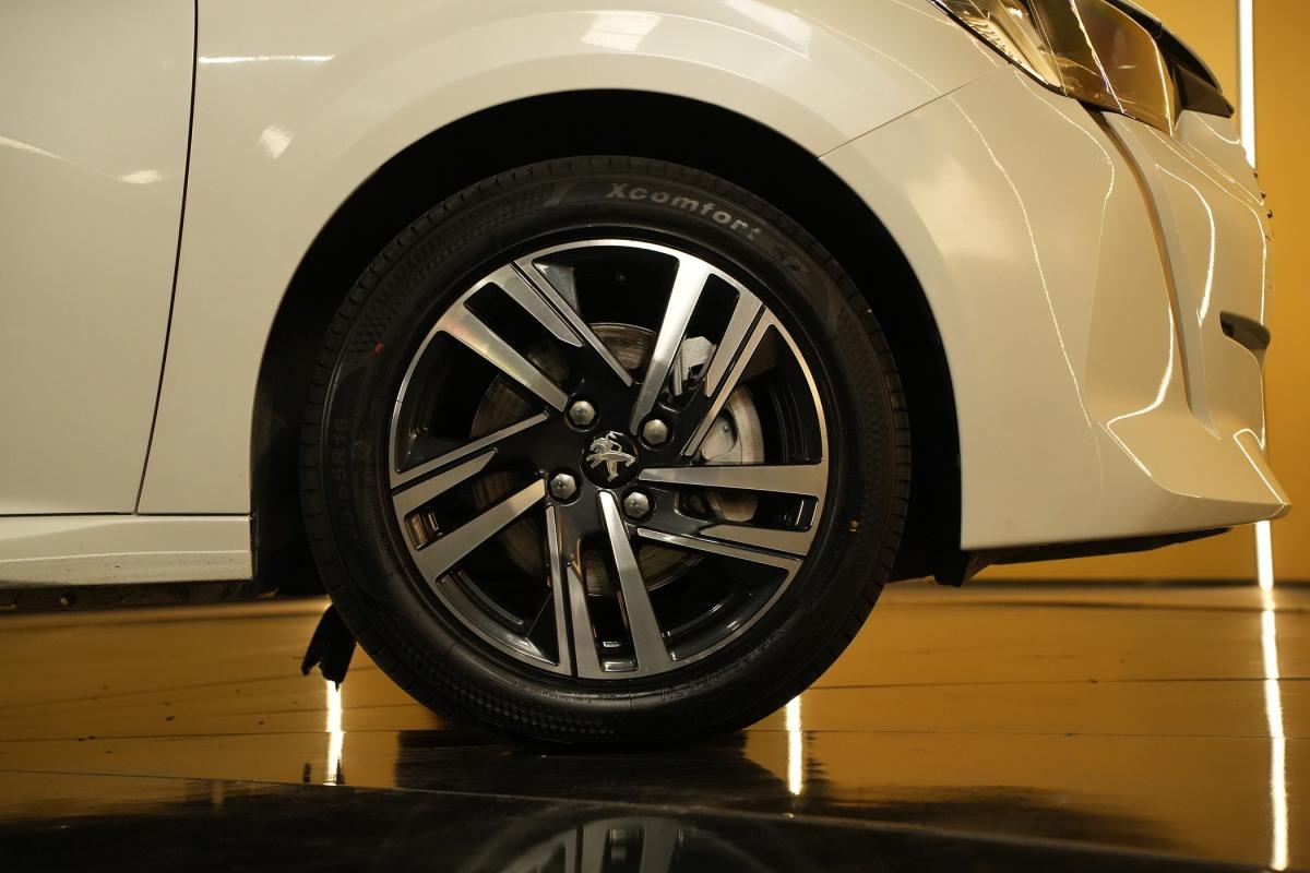 peugeot-208-2020-diesel-1499cc