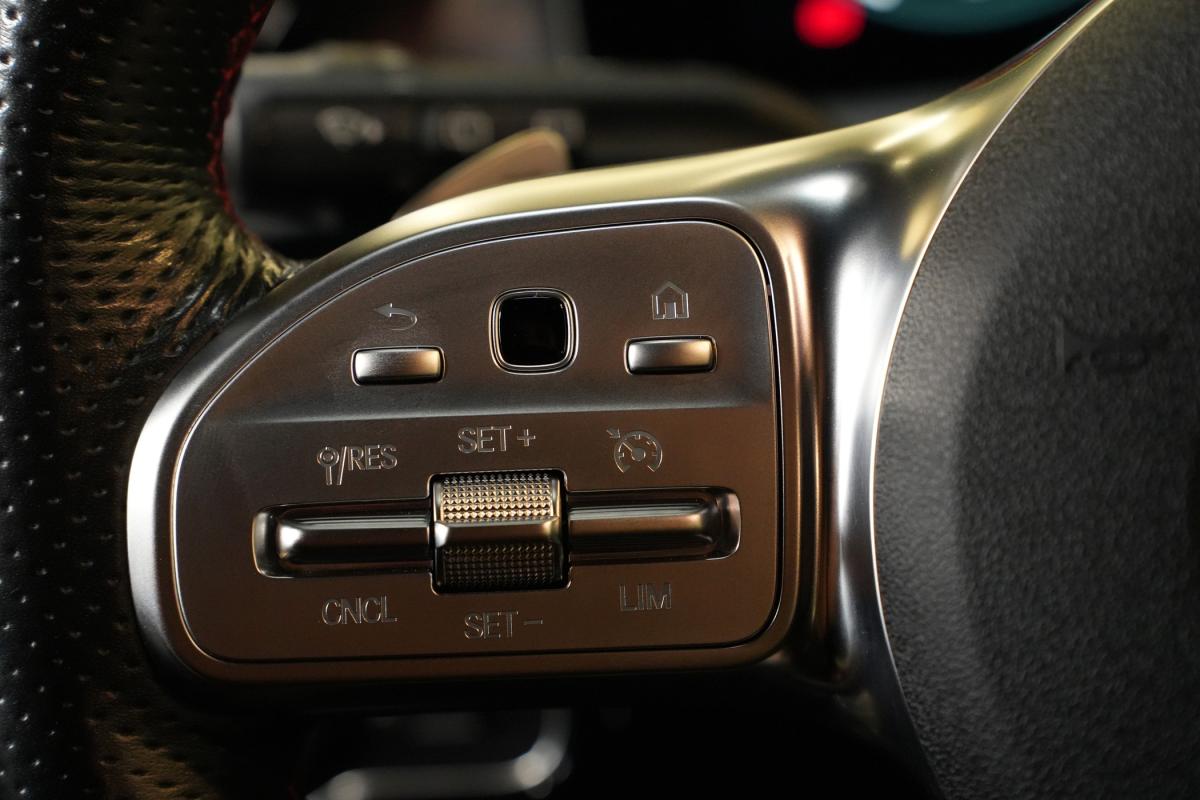 mercedes-benz-cla-2019-diesel-1950cc