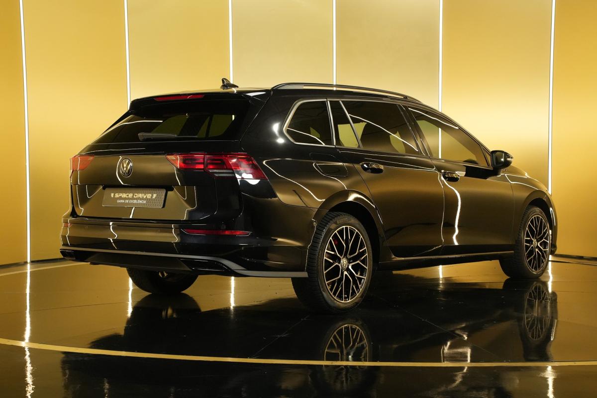 volkswagen-golf-variant-2021-diesel-1968cc